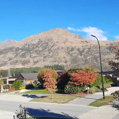 Banbury Deluxe With Spa Bath! Private Courtyard! Queenstown Exterior foto